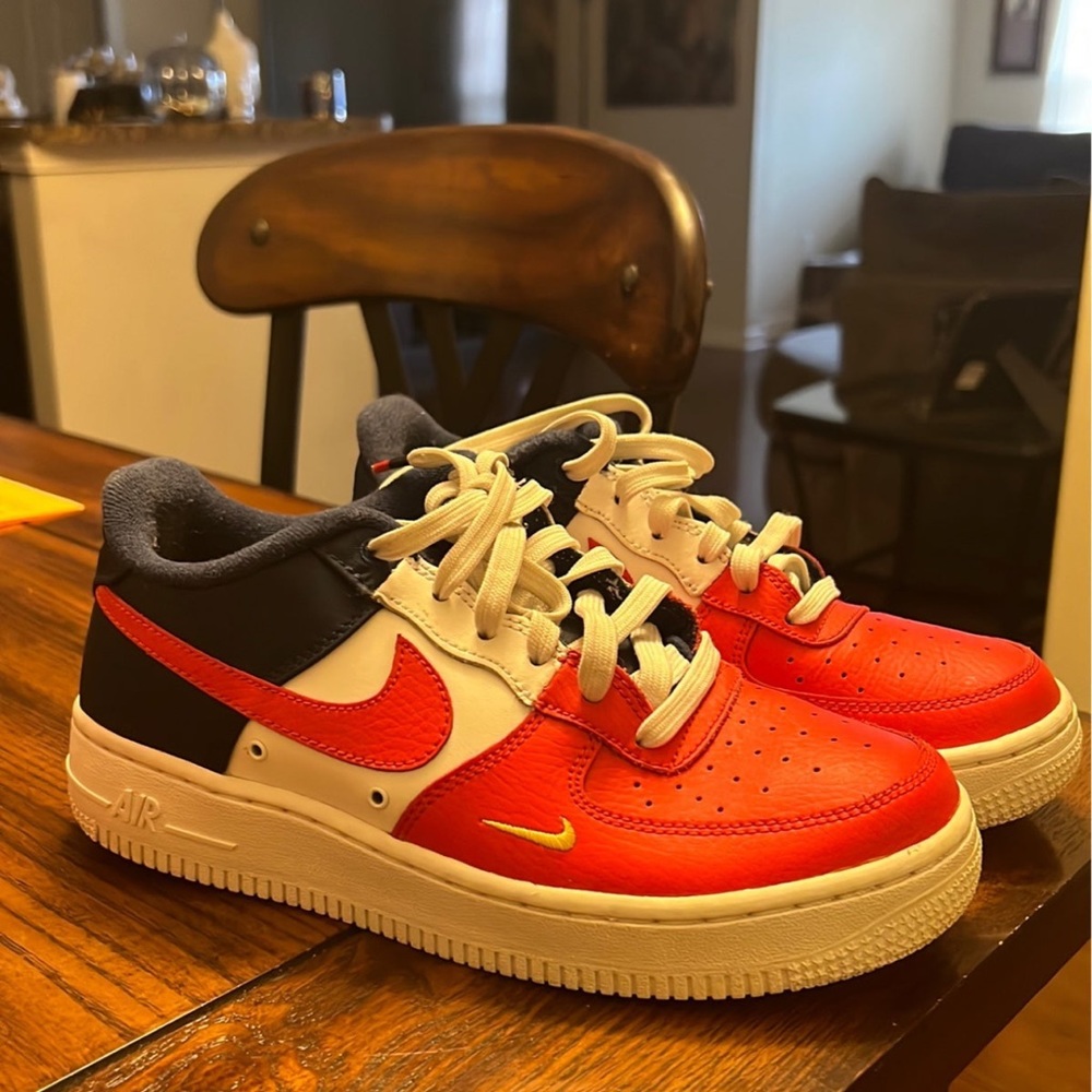 Air Force - Picture 3 of 5